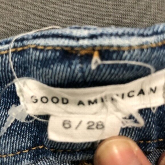 Good American Good Legs Skinny Raw Hem Jeans - Size 6 - Picture 5 of 6